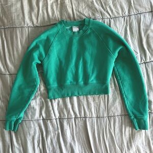 TNA COZY FLEECE PERFECT GREEN CROPPED CREWNECK